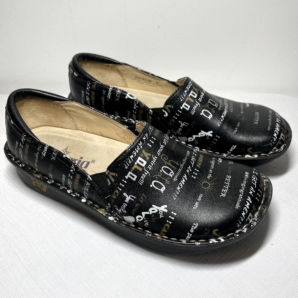 New Alegria Women's Debra Clogs Pro Yolo 
Size 37 (size 6.5-7). 
Leather Upper